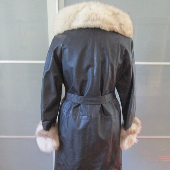 *SOLD* Vintage 70s Jacket Leather Belted Trench Coat Fur Collar / Cuffs Black - Picture 5 of 9